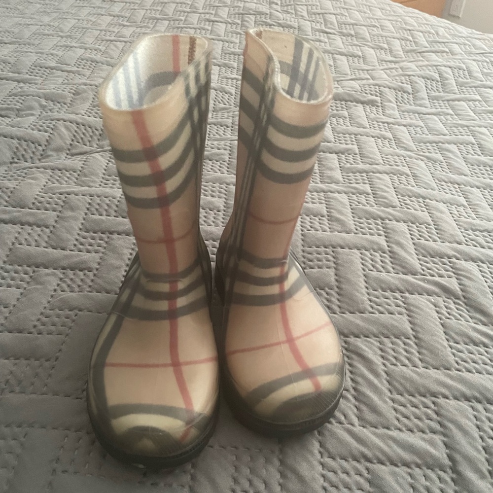 Burberry rain boots for kids